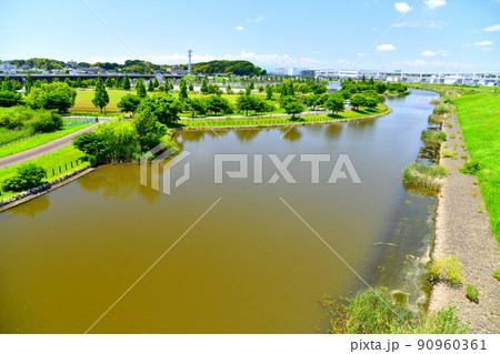 新横浜公園周辺を望む(神奈川県横浜市)【2022.5】 新横浜公園周辺を望む(神奈川県横浜市)【2022.5】 90960361
