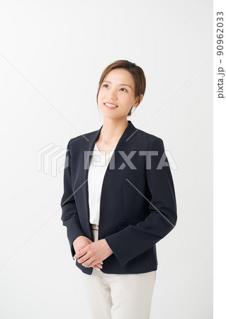 20代女性 ポートレート スーツ 20代女性 ポートレート スーツ 90962033