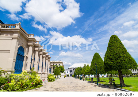 Royal grand palace temple emerald architecture at bangkok, Thailand 90962697