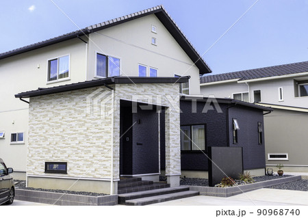 住宅　玄関アプローチ 90968740