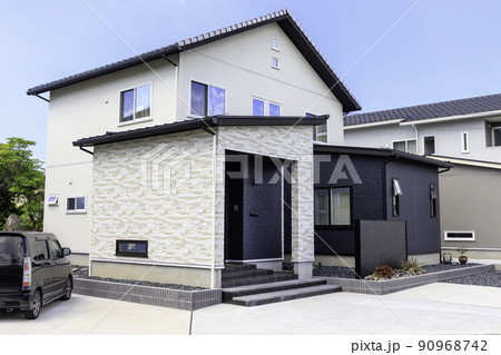 住宅　玄関アプローチ 90968742