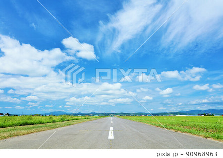 北海道 青空の道 北海道 青空の道 90968963