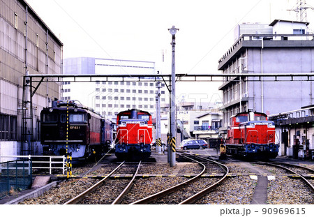 1998年　高崎区構内に留置中の機関車群 90969615