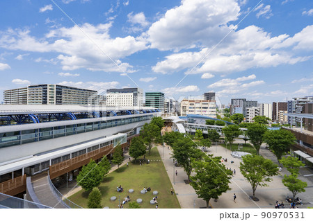 【都市風景】流山おおたかの森駅前の景観 90970531