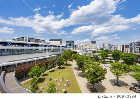 【都市風景】流山おおたかの森駅前の景観 90970534
