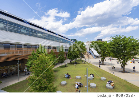 【都市風景】流山おおたかの森駅前の景観 90970537