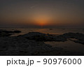 海の向こうの夕日 90976000