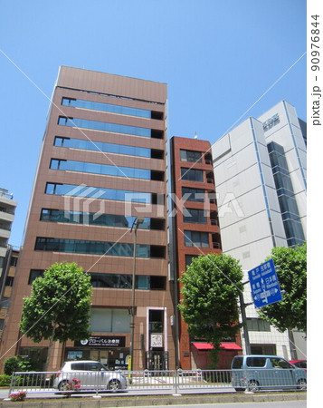 神田須田町一丁目付近 90976844