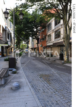 福島　福島市　石畳の道（パセオ470） 90977871