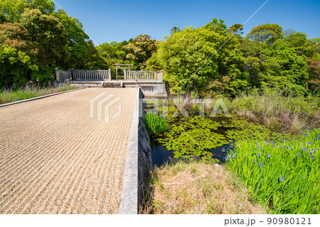 奈良県奈良市 磐之媛命陵 拝所 奈良県奈良市 磐之媛命陵 拝所 90980121