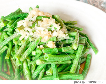 中国家庭料理・蒜蓉豇豆(ささげのにんにく温サラダ) 中国家庭料理・蒜蓉豇豆(ささげのにんにく温サラダ) 90981935