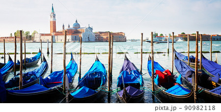 Gondolas floating in the Grand Canal, Venice 90982118