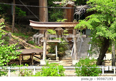 埼玉県寄居町風布の姥宮(とめみや)神社の鳥居 埼玉県寄居町風布の姥宮(とめみや)神社の鳥居 90987193