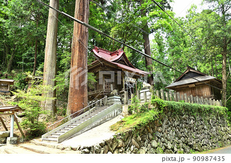 埼玉県寄居町風布の姥宮(とめみや)神社の拝殿 埼玉県寄居町風布の姥宮(とめみや)神社の拝殿 90987435