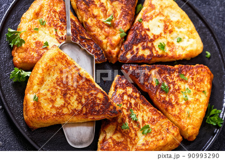 Potato Farls, Irish Potato Cakes, potato bread 90993290