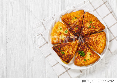 Potato Farls, Irish Potato Cakes, potato bread 90993292