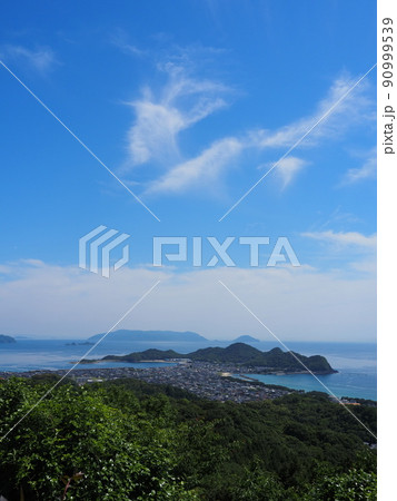 五月晴「象鼻ケ岬」を展望する(山口県光市)② 五月晴「象鼻ケ岬」を展望する(山口県光市)② 90999539