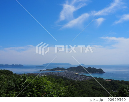 五月晴「象鼻ケ岬」を展望する(山口県光市)① 五月晴「象鼻ケ岬」を展望する(山口県光市)① 90999540