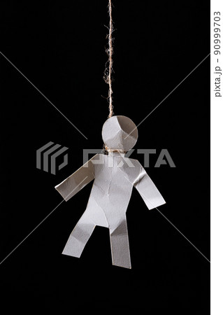 首吊り自殺 90999703