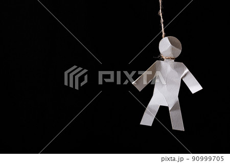 首吊り自殺 90999705