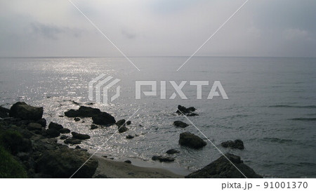 白岩海岸の岩礁と日本海 白岩海岸の岩礁と日本海 91001370