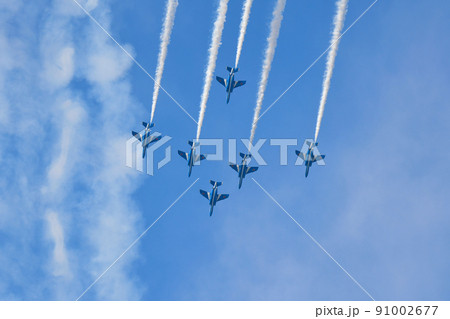 T-4ブルーインパルス アクロバット飛行 フェニックスフォーメーション T-4ブルーインパルス アクロバット飛行 フェニックスフォーメーション 91002677