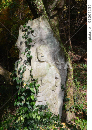 不動明王の石仏（耶馬渓／大分県中津市） 91005159