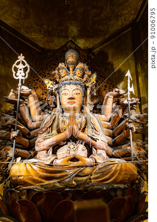 奈良　壷阪山南法華寺の壷阪観音 91006795