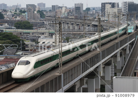 東北新幹線E2系（200系カラー：緑帯車両＋山形新幹線併結） 91008979