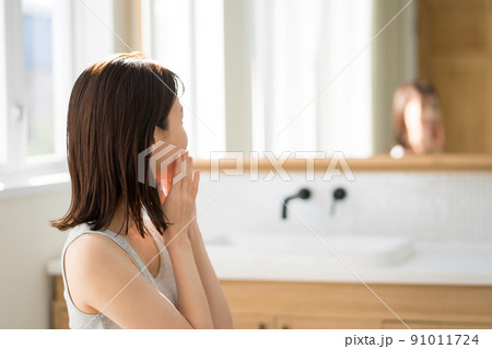 Cosmetically Cosmetically 91011724