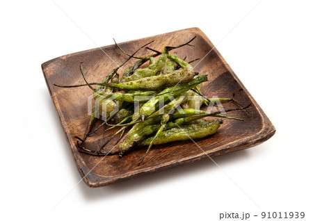 素揚げした紫大根の実、鞘大根 91011939