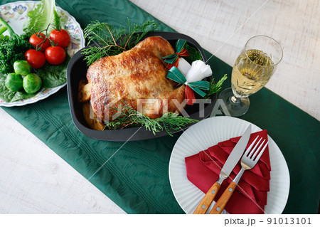 ハッピークリスマス  ローストチキンのある食卓 91013101
