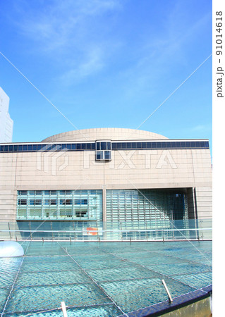 名古屋市、愛知芸術文化センターと水の宇宙船の風景 名古屋市、愛知芸術文化センターと水の宇宙船の風景 91014618