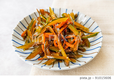 冬瓜の皮のキンピラ 91015606
