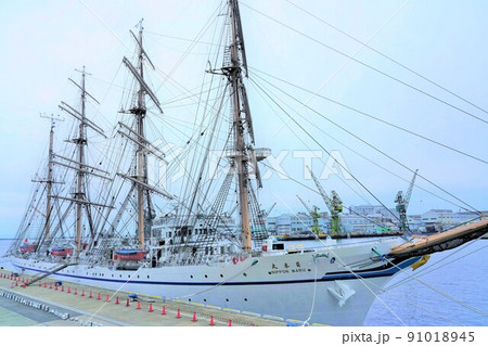 帆船・日本丸 91018945
