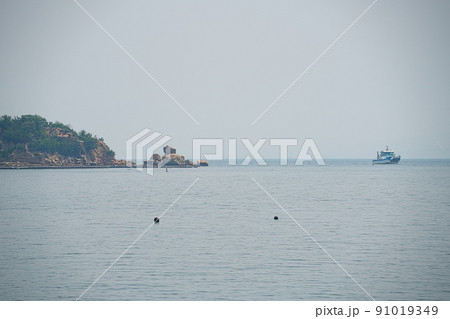 笠岡諸島最大の島・北木島 猫岩と大浦港へ向かう清笠丸6 岡山県笠岡市 笠岡諸島最大の島・北木島 猫岩と大浦港へ向かう清笠丸6 岡山県笠岡市 91019349