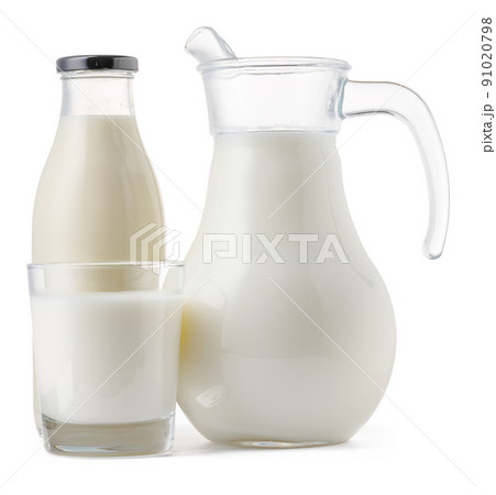 Glassware full of fresh milk isolated on white 91020798