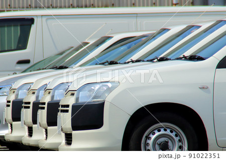 駐車場の車 駐車場の車 91022351