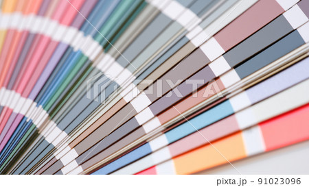 Palette fan in different multicolored color samples 91023096