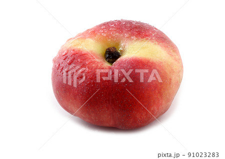 Flat peach (doughnut peach, donut peach, UFO peach, peento peach, saucer peach). Ancient Chinese variety "Pan tao". Delicacy 91023283