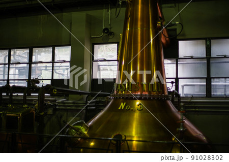 山崎蒸溜所のポットスチル 91028302