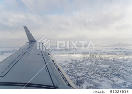 飛行機から見た景色 山形県の雪景色 飛行機から見た景色 山形県の雪景色 91028658