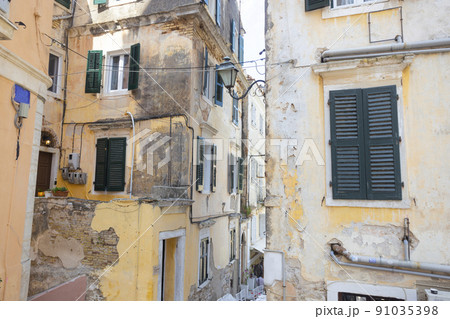 streets of historic Center of Kerkyra town 91035398