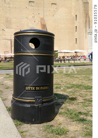 Garbage deposit of the comune of the historic center of the city of Parma. Italy 91035579