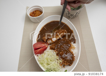 皆んな大好きカツカレースプーン上げ 91038174