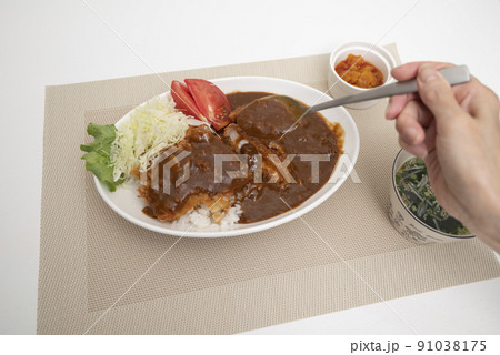 皆んな大好きカツカレースプーン上げ 91038175