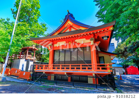 東京　新宿区　歌舞伎町の都市風景　花園神社 91038212