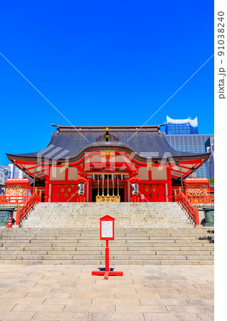 東京　新宿区　歌舞伎町の都市風景　花園神社 91038240