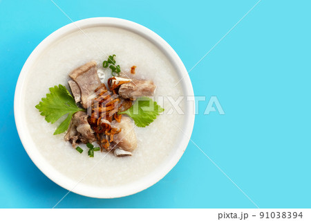 Rice porridge boiled with pork ribs 91038394
