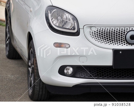 輸入車イメージ　3代目スマートフォーツーのフロントマスク 91038528